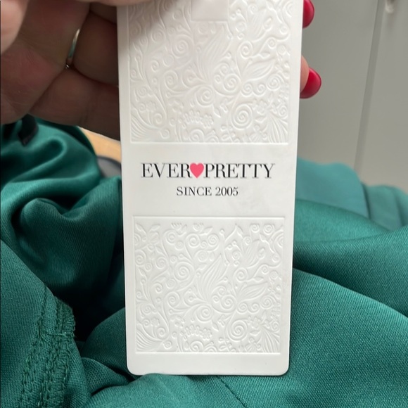 Ever Pretty Green Sleeveless Halter Gown Wedding Guest - Picture 8 of 16